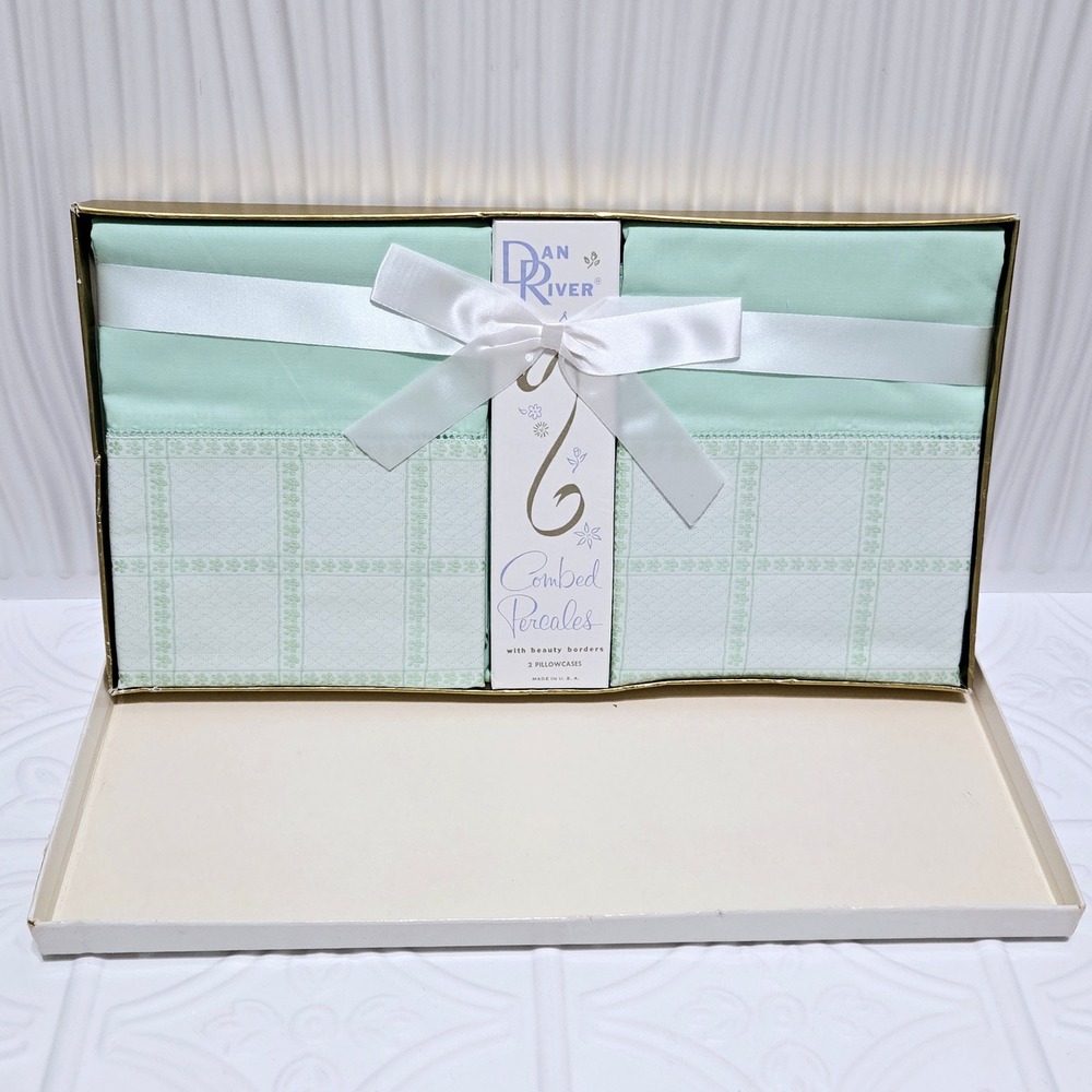Dan River Combed Percales Pillowcases‎ Beauty Borders Mint Green NOS